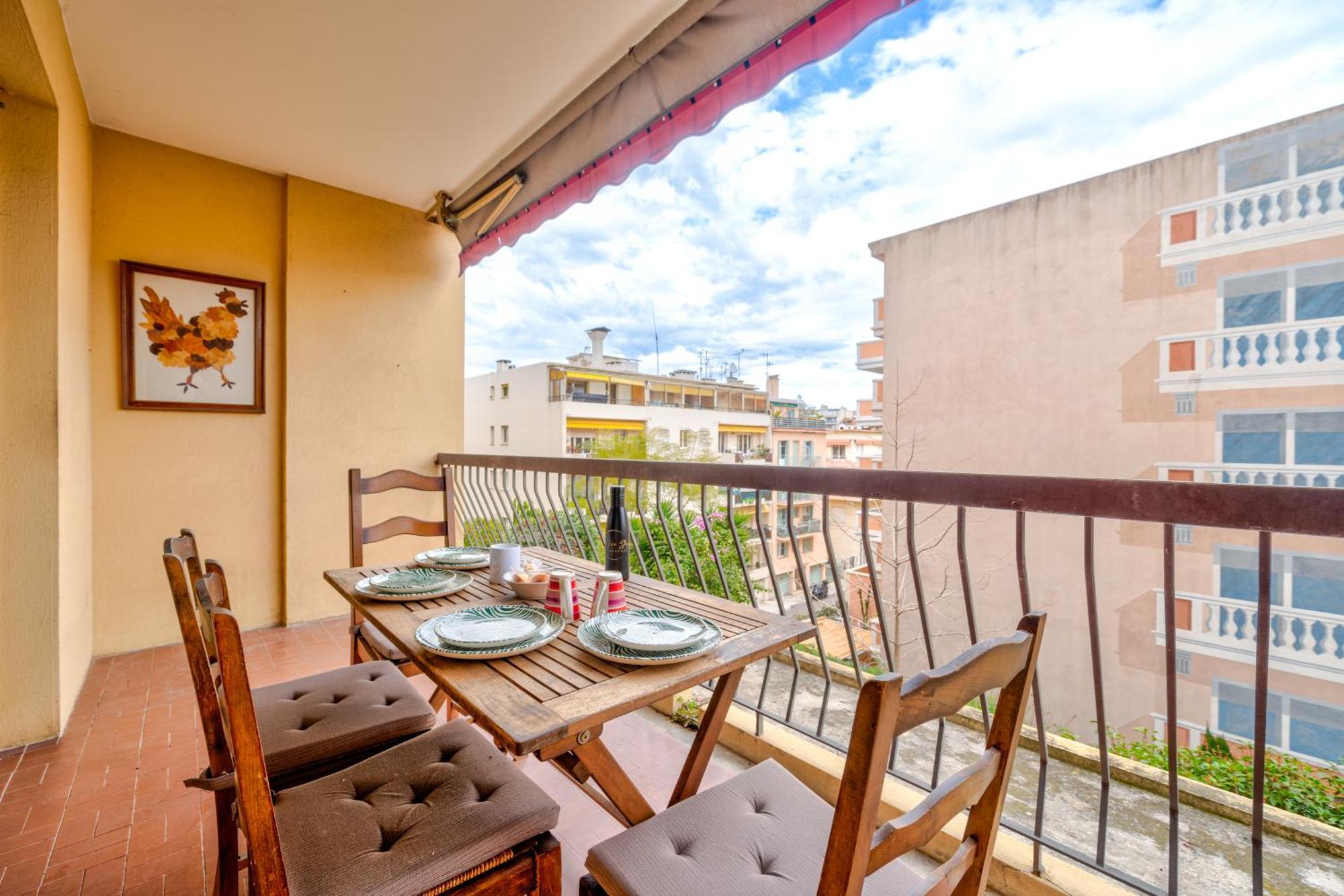 Grand 3 Pieces Calme - - Garage Appartement